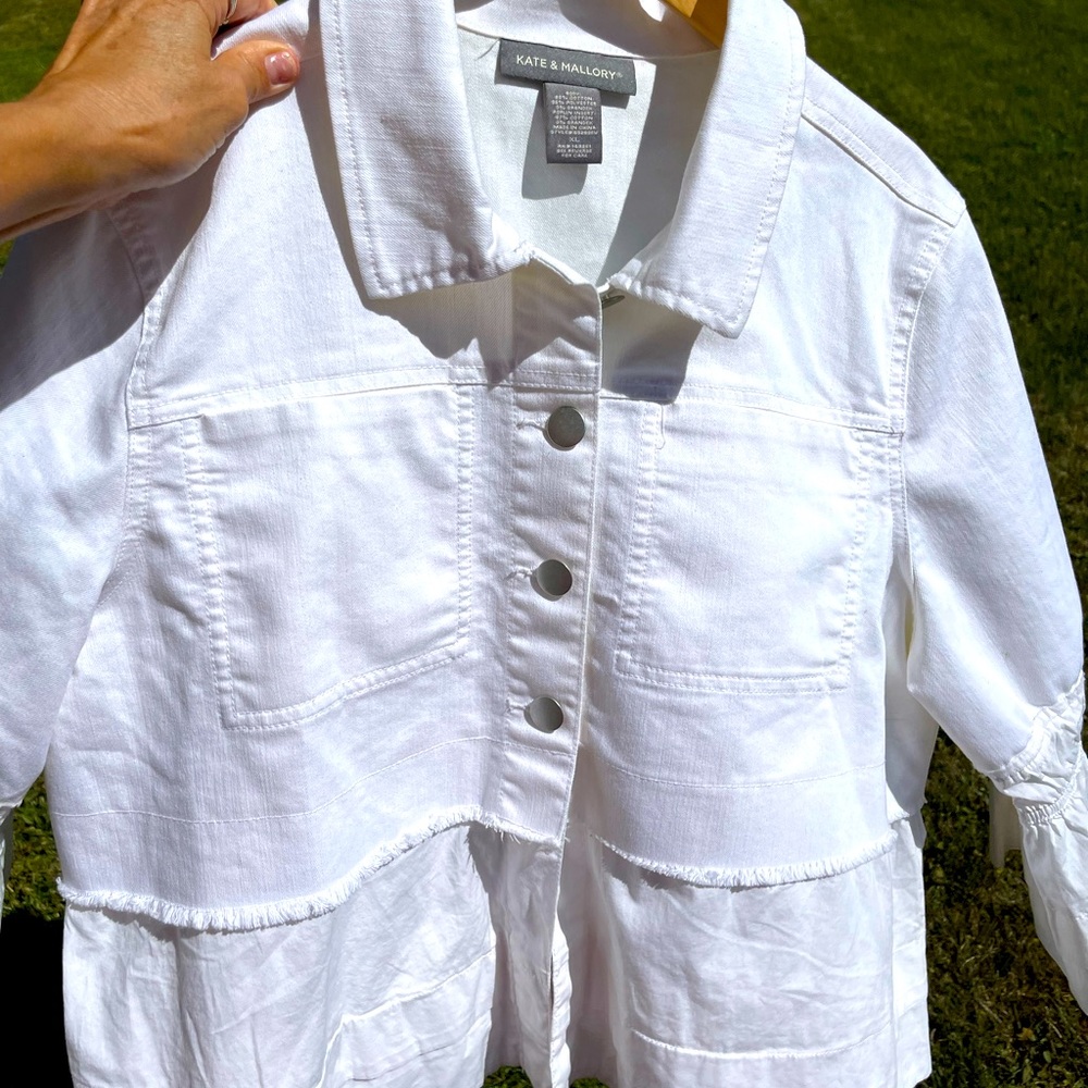 NEW!  White Kate and Mallory XL Denim Jacket gathered sleeves and tiered poplin.